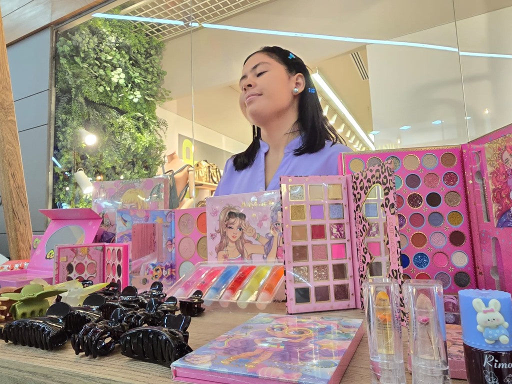 Soy Alejandra González, Trabajadora Social de Profesión y Emprendedora por Pasión 🚀✨